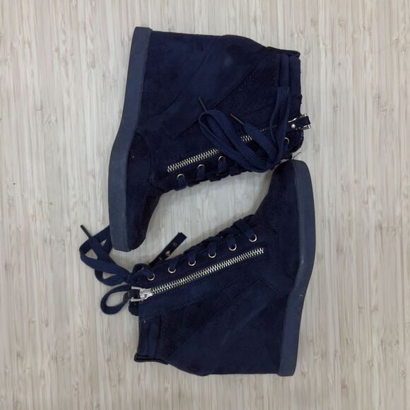 ShoeDazzle Fashion Heeled Booties (Size 8) - Picture 2 of 9